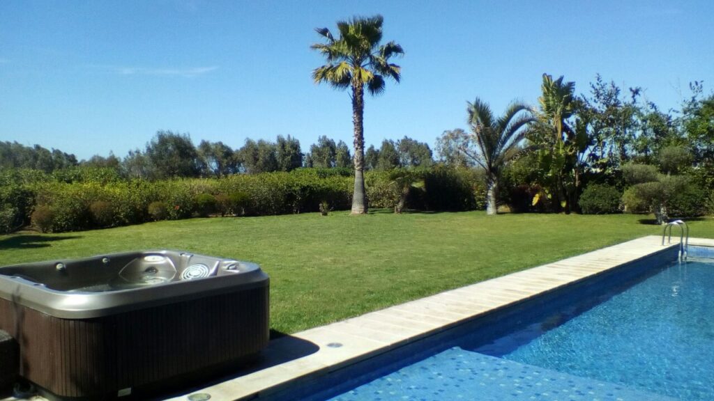 Piscine:jardin:jaccuzzi